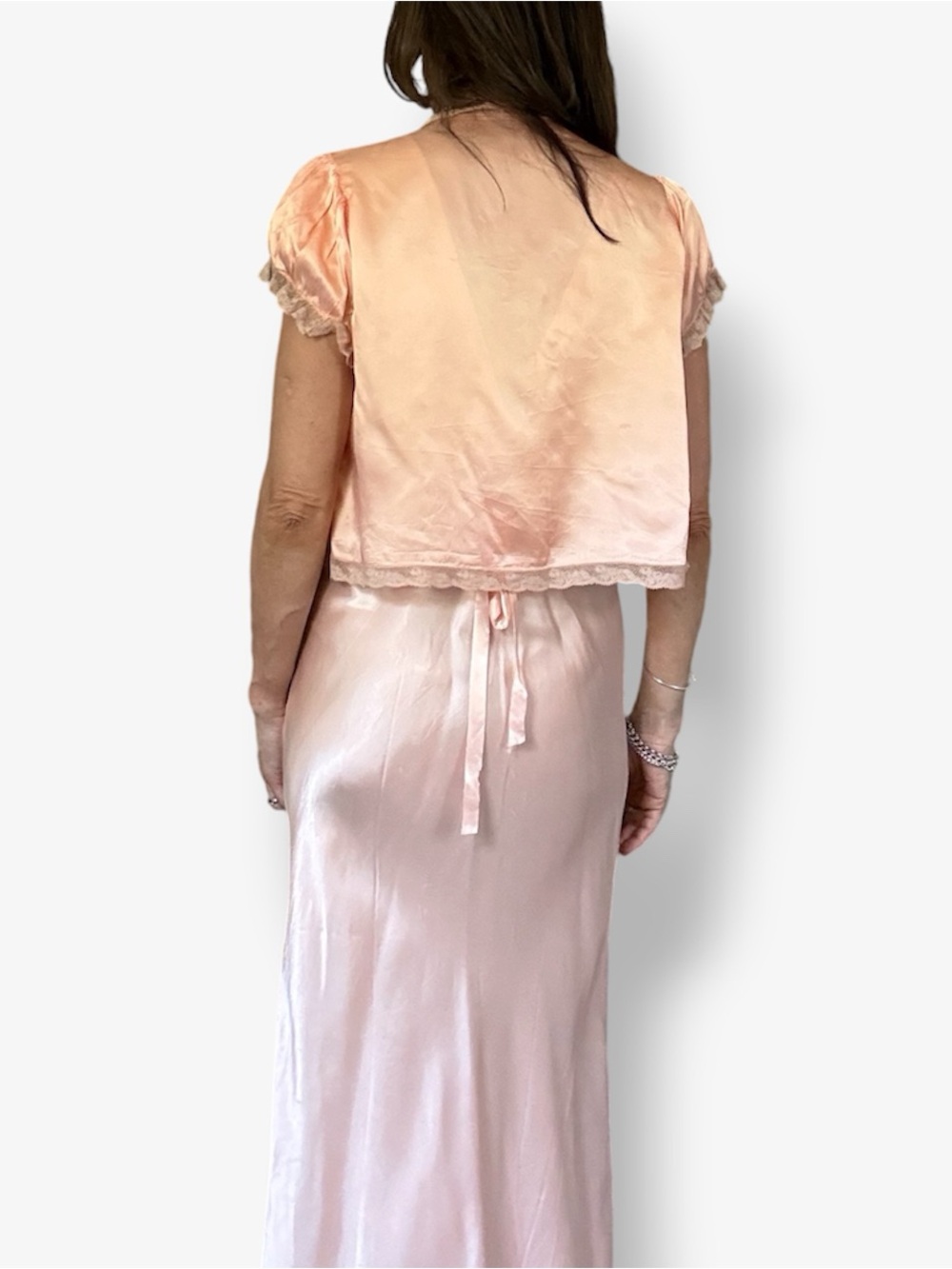 Vintage 1940’s Peach Satin Nightgown and House Jacket set - Picture 5 of 5